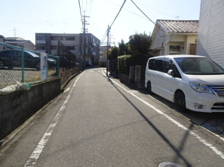 【前面道路含む現地写真】 | 川西市南花屋敷3丁目　中古一戸建て