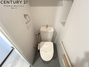 温水洗浄便座付きのトイレです！