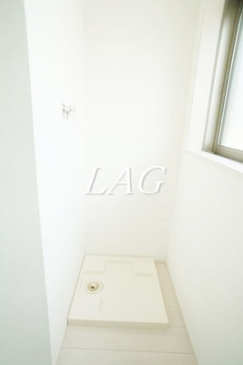 【設備】 | サークルハウス都立大学 | 室内洗濯機置き場です。