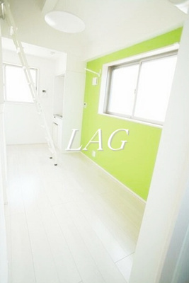 【居間・リビング】 | サークルハウス都立大学 | 洋室のお部屋です。