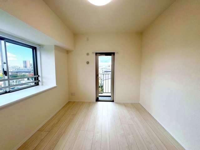 レーベンハイム西新井セレンティーネの洋室