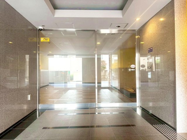 レーベンハイム西新井セレンティーネのエントランス