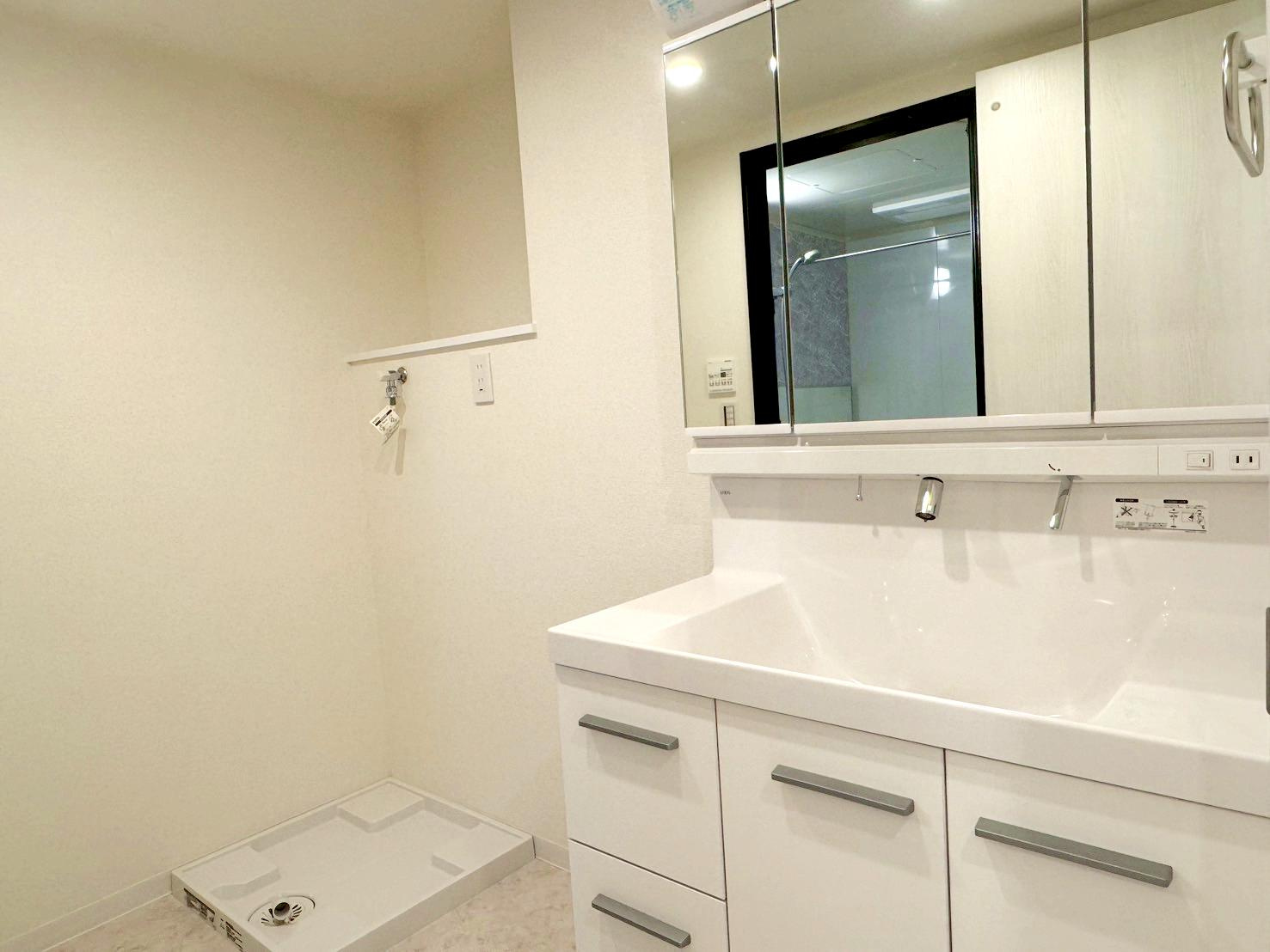 レーベンハイム西新井セレンティーネの独立洗面台