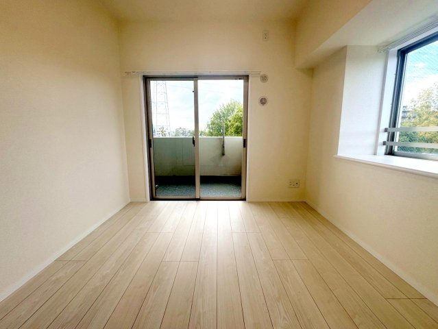 レーベンハイム西新井セレンティーネの洋室