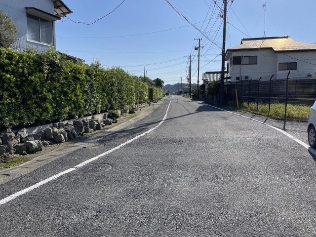 一宮町9264-12　中古売戸建の前面道路含む現地写真
