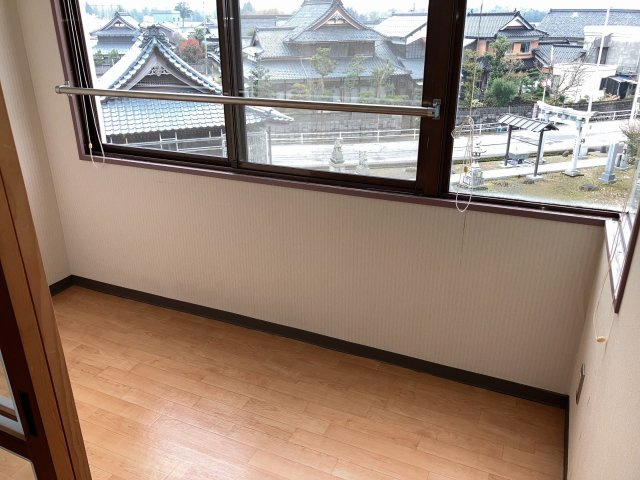 メゾン鳴鹿2番館のバルコニー