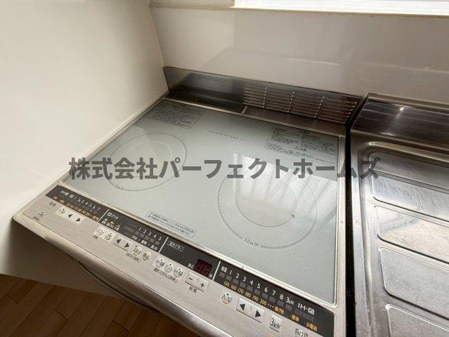 高倉1丁目テラスハウス　賃貸のキッチン|キッチンでお料理をお楽しみください