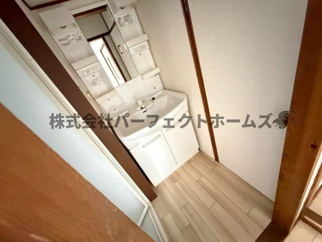 高倉1丁目テラスハウス　賃貸の洗面所|使いやすい洗面所です