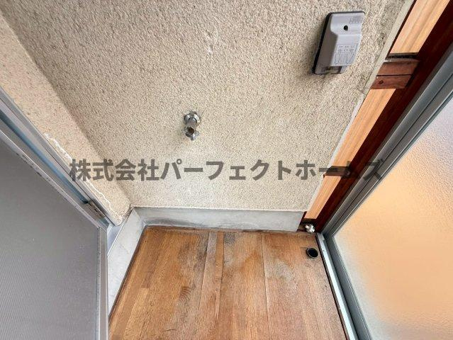 高倉1丁目テラスハウス　賃貸の設備|洗濯機置場です