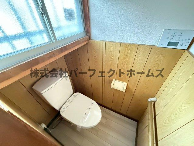 高倉1丁目テラスハウス　賃貸のトイレ|清潔感のあるトイレです