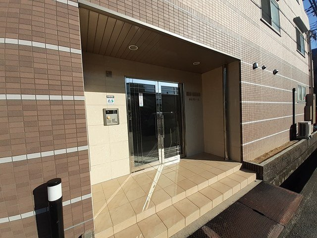 ネオグレースのエントランス