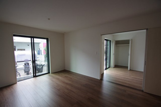 【居間・リビング】 | 【仲介手数料無料！！】日野市上田　新築戸建て（全5棟）5号棟　5280万円