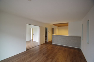 【居間・リビング】 | 【仲介手数料無料！！】日野市上田　新築戸建て（全5棟）5号棟　5280万円