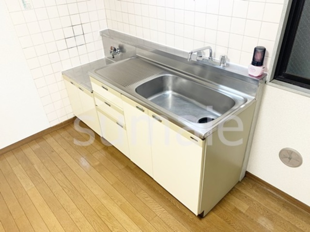 ＳＴビルのキッチン|ガスコンロ設置済みキッチンです！