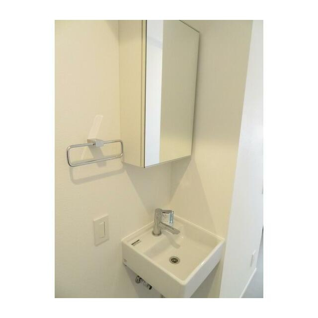 BASE東上野の洗面所