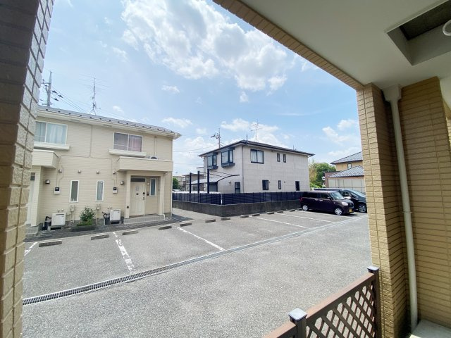 イリオス(コーポ)の駐車場