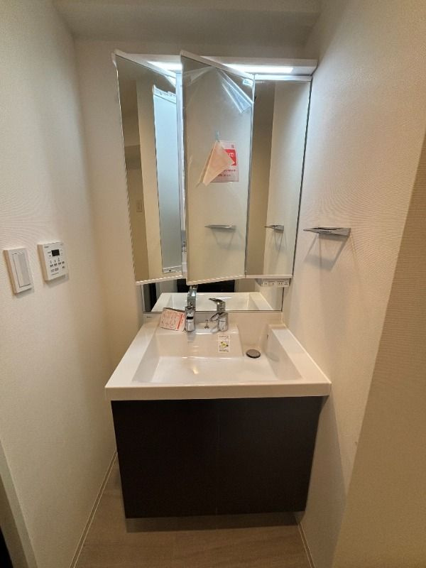 ジェノヴィア幡ヶ谷の独立洗面台