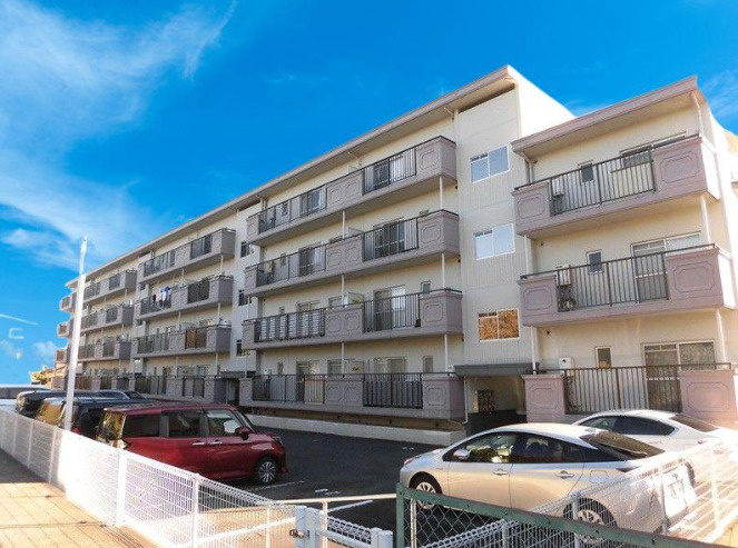 モナムール早出　中央区早出町の外観