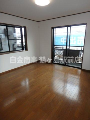 鶴ヶ島市下新田中古戸建の洋室