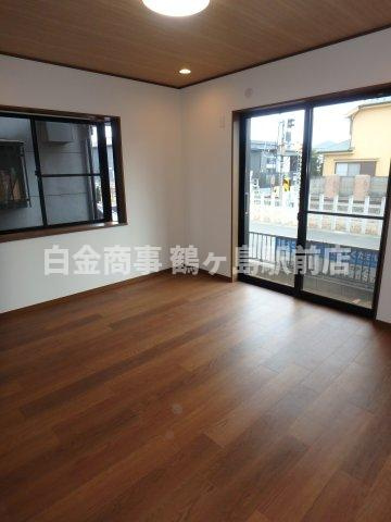 鶴ヶ島市下新田中古戸建の居間・リビング