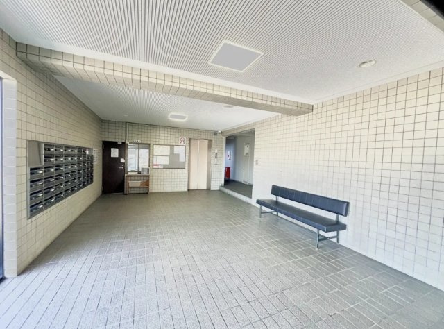 ケントパレス浜松　中央区天王町のエントランス