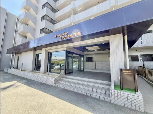 ケントパレス浜松　中央区天王町の外観|エントランスをはじめ、共用部の管理状況も良好です。