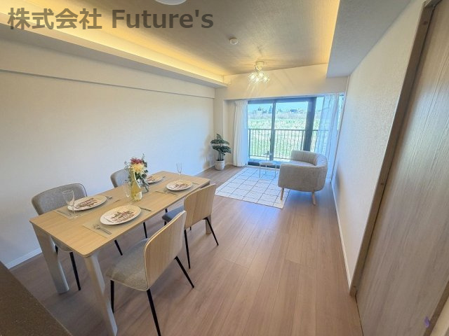 ライフペリエ三郷