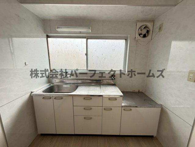 高柳文化のキッチン|コンパクトなキッチンで掃除もラクラク