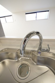 【キッチン】 | 【仲介手数料無料！！】日野市旭が丘1丁目　新築戸建て（全3棟）2号棟　5390万円