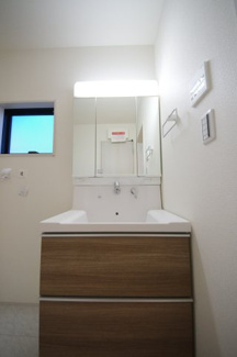 【独立洗面台】 | 【仲介手数料無料！！】日野市旭が丘1丁目　新築戸建て（全3棟）2号棟　5390万円