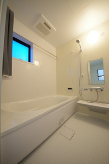 【浴室】 | 【仲介手数料無料！！】日野市旭が丘1丁目　新築戸建て（全3棟）2号棟　5390万円