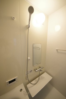 【浴室】 | 【仲介手数料無料！！】日野市旭が丘1丁目　新築戸建て（全3棟）2号棟　5390万円