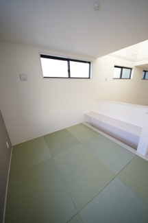 【収納】 | 【仲介手数料無料！！】日野市旭が丘1丁目　新築戸建て（全3棟）2号棟　5390万円 | 階段下収納