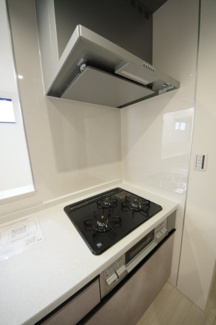 【キッチン】 | 【仲介手数料無料！！】日野市旭が丘1丁目　新築戸建て（全3棟）2号棟　5390万円