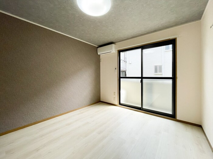 プレアディス2000の居間・リビング