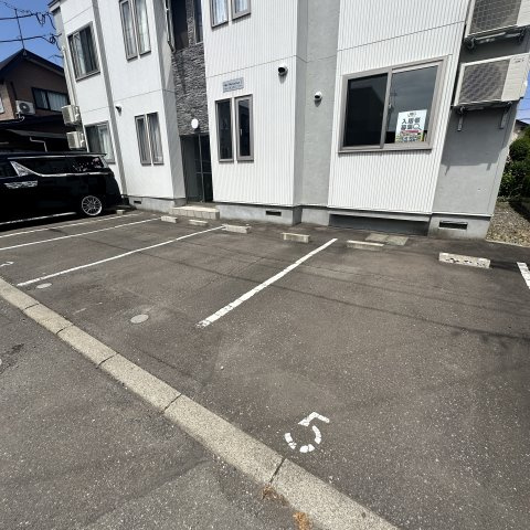 Neo UniverseⅠの駐車場