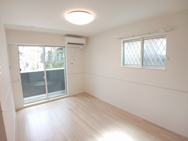 ザ・ビレッジグリーン山口町Ⅱの居間・リビング