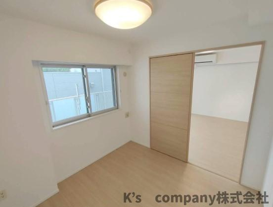 ◎茅ヶ崎市汐見台　リストレジデンス茅ヶ崎海岸の寝室|リビングに隣接している洋室５帖◇主寝室にもお勧めです◇