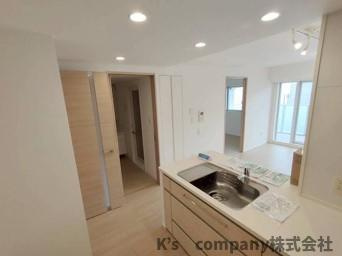 ◎茅ヶ崎市汐見台　リストレジデンス茅ヶ崎海岸のキッチン|扱いやすいステンレス素材のシンクと三口ガスコンロの設備です◇