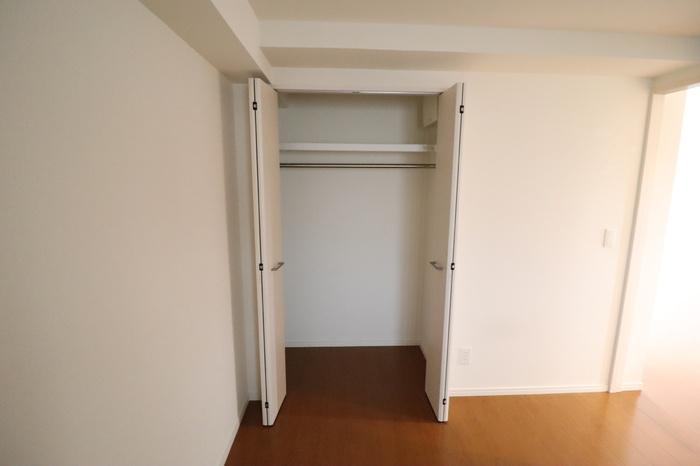 三鷹市下連雀６丁目の賃貸マンションの収納
