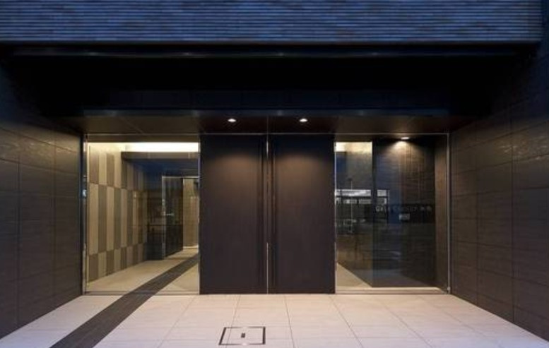 ガーラ・グランディ池袋のエントランス