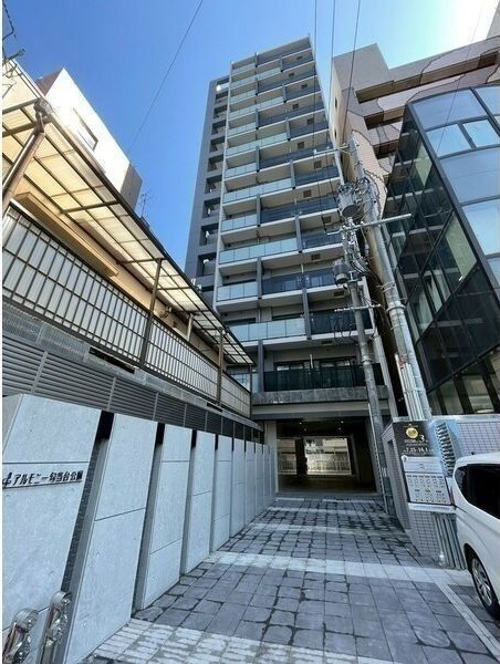 アルモニー勾当台公園の外観