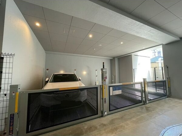 アルモニー勾当台公園の駐車場