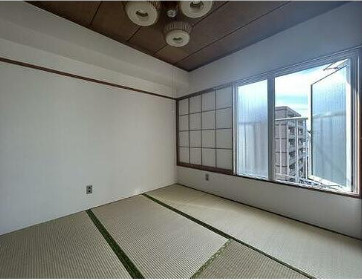 ライオンズマンション駒形の和室