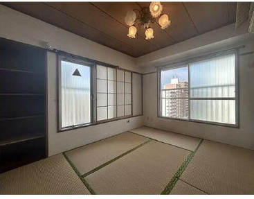 ライオンズマンション駒形の和室