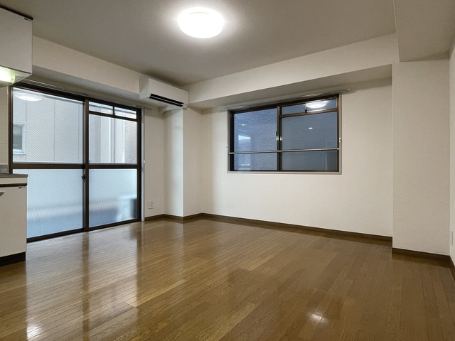 ハイムＹＮビルの居間・リビング|★洋室９．５帖★