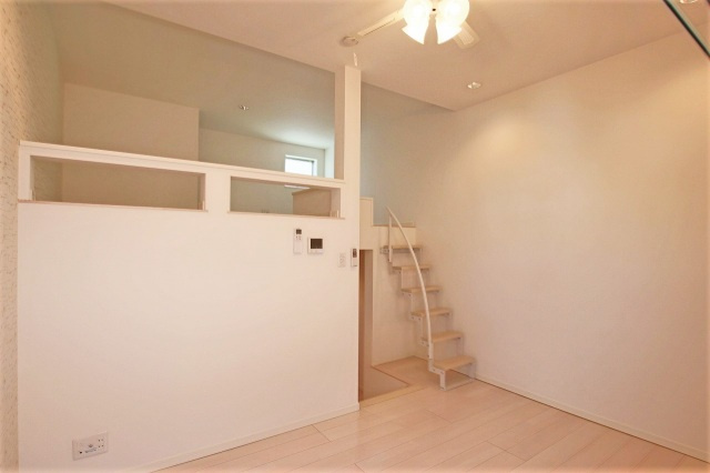 CastleEast L’sの居間・リビング