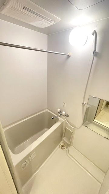 ハーミット高幡の浴室