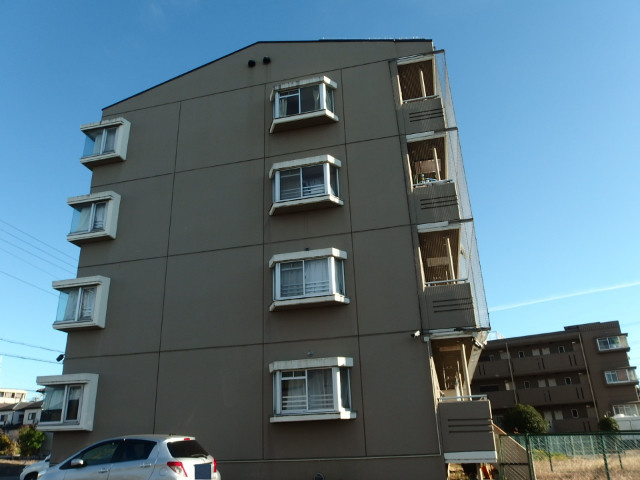 マンション稲葉の外観