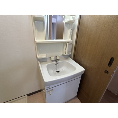 【洗面所】 | オーチャード | ゆったりとスペースのある洗面所